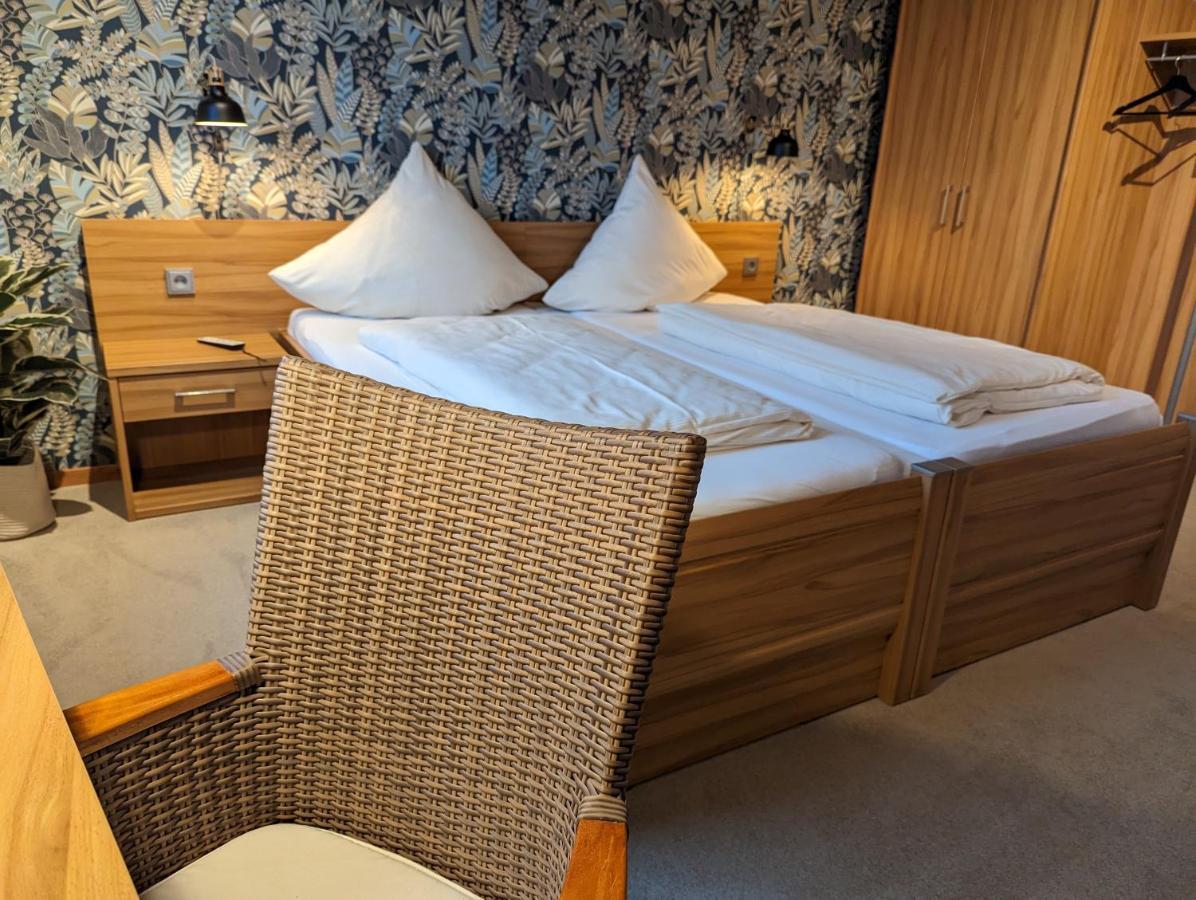 Paga - Parkgaststaette Hotel Ehrenburg Luaran gambar