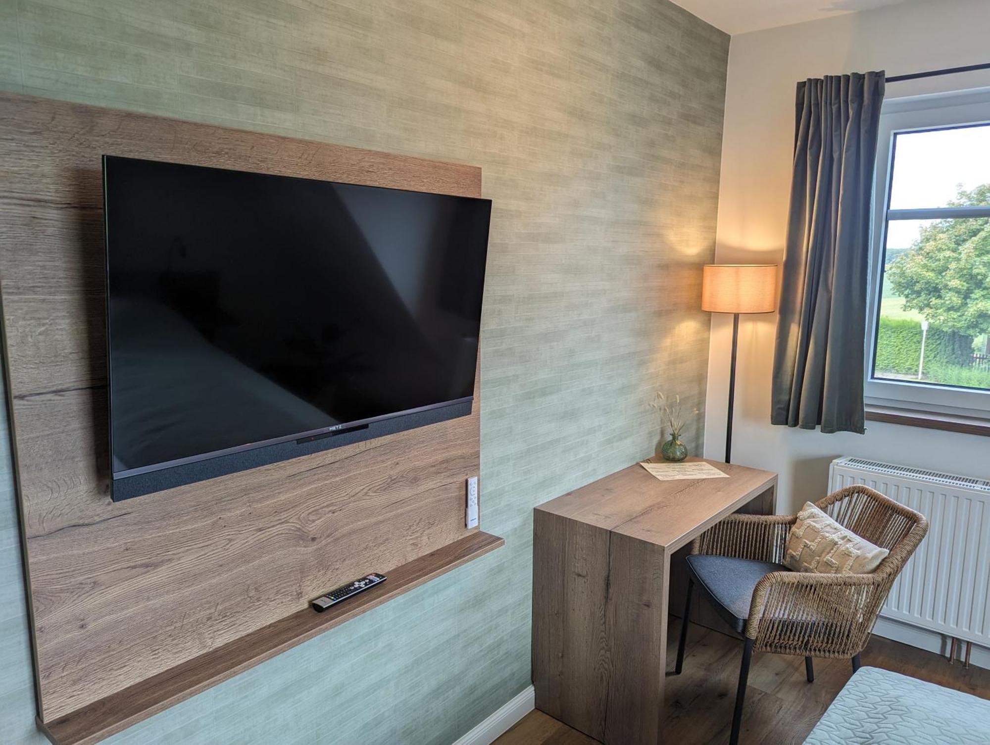 Paga - Parkgaststaette Hotel Ehrenburg Luaran gambar