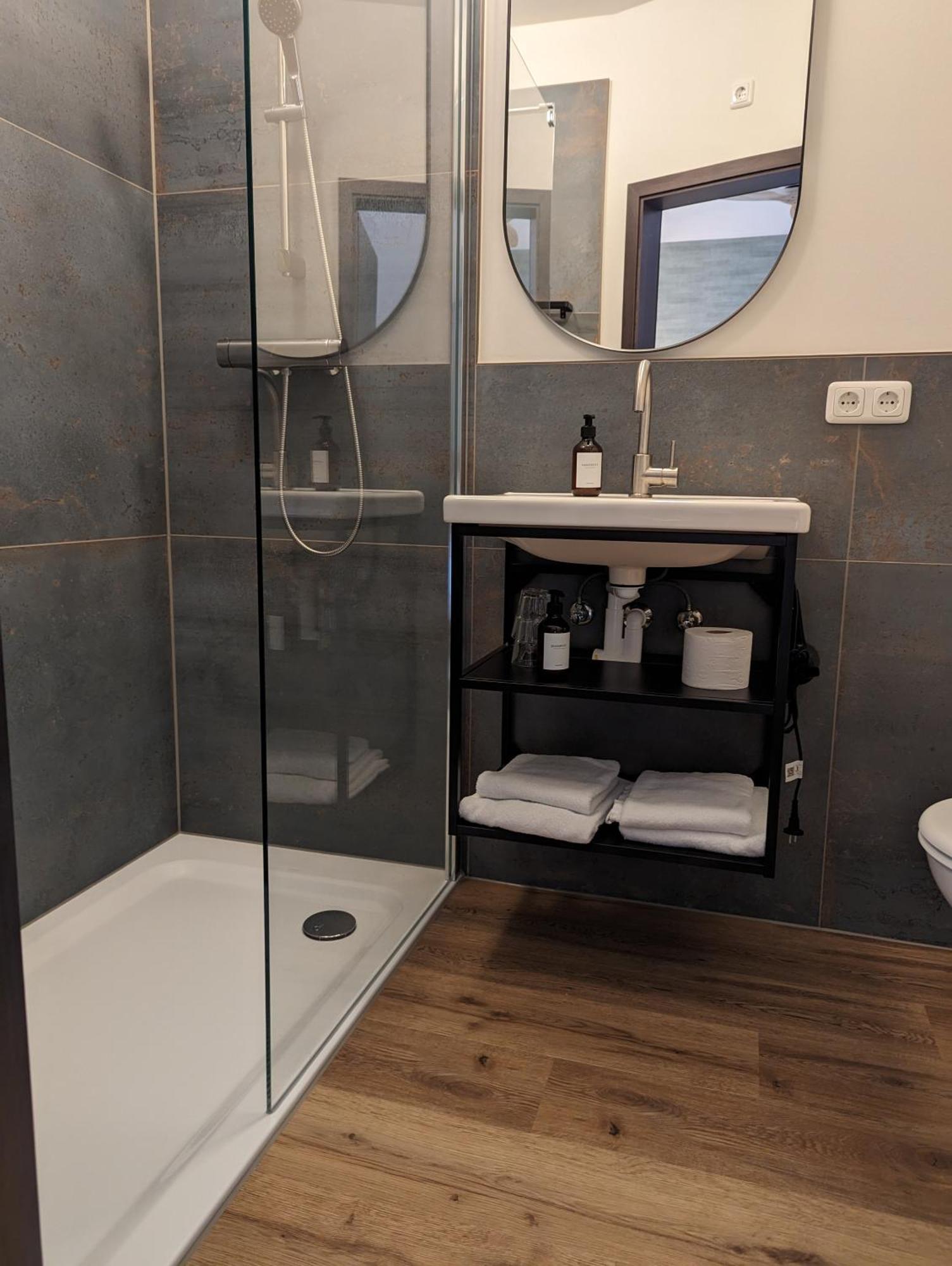 Paga - Parkgaststaette Hotel Ehrenburg Luaran gambar