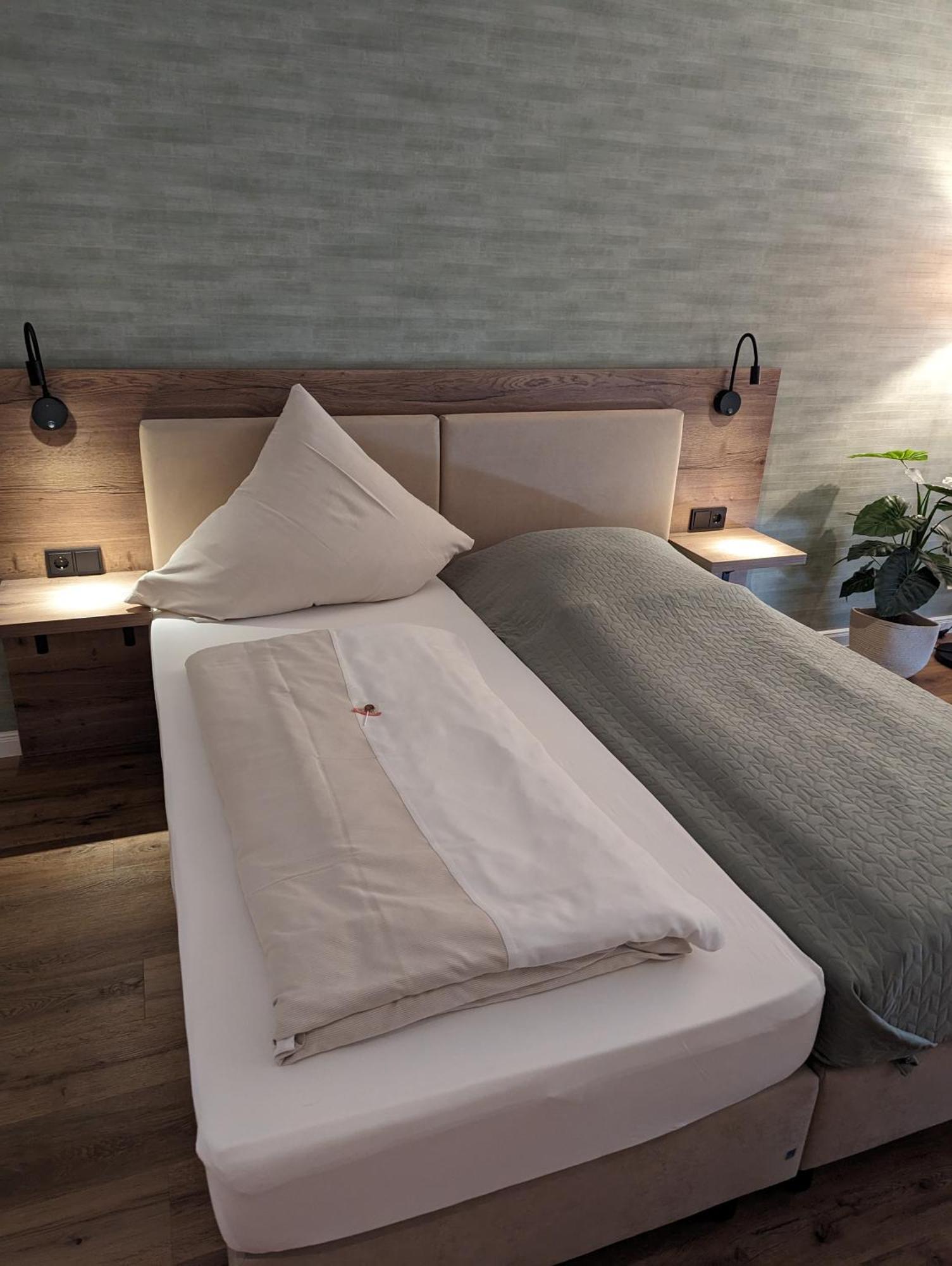 Paga - Parkgaststaette Hotel Ehrenburg Luaran gambar