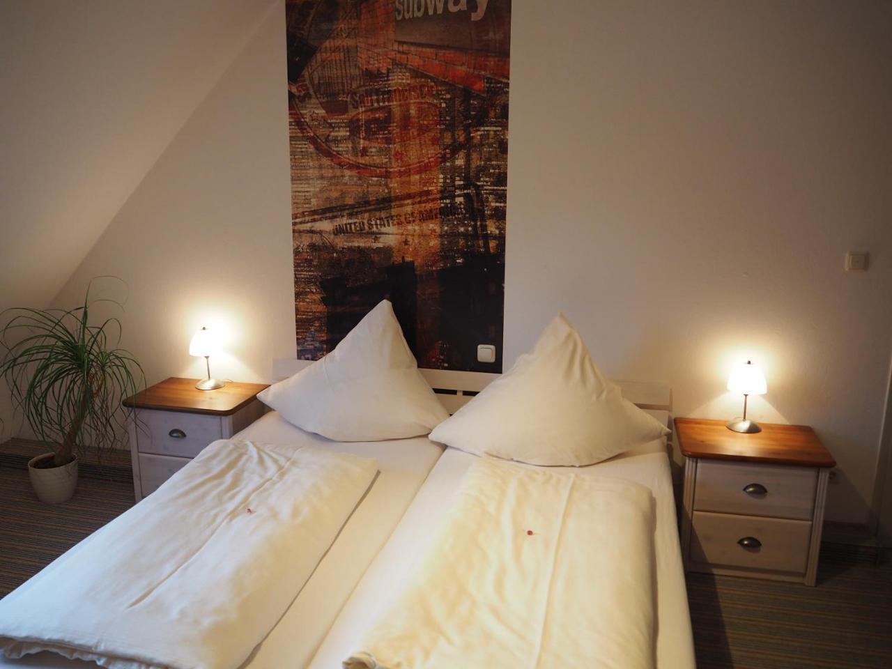 Paga - Parkgaststaette Hotel Ehrenburg Luaran gambar